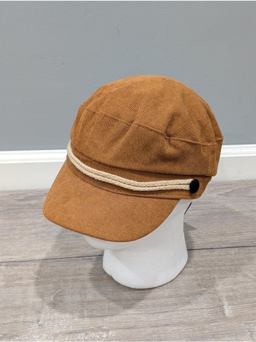 NWT Forever 21 Y2K Newsboy Cap Tan Corduroy Fiddler Short Brim Rope Size Small